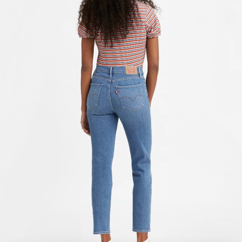 Levi’s 724 High Rise Straight Crop jeans